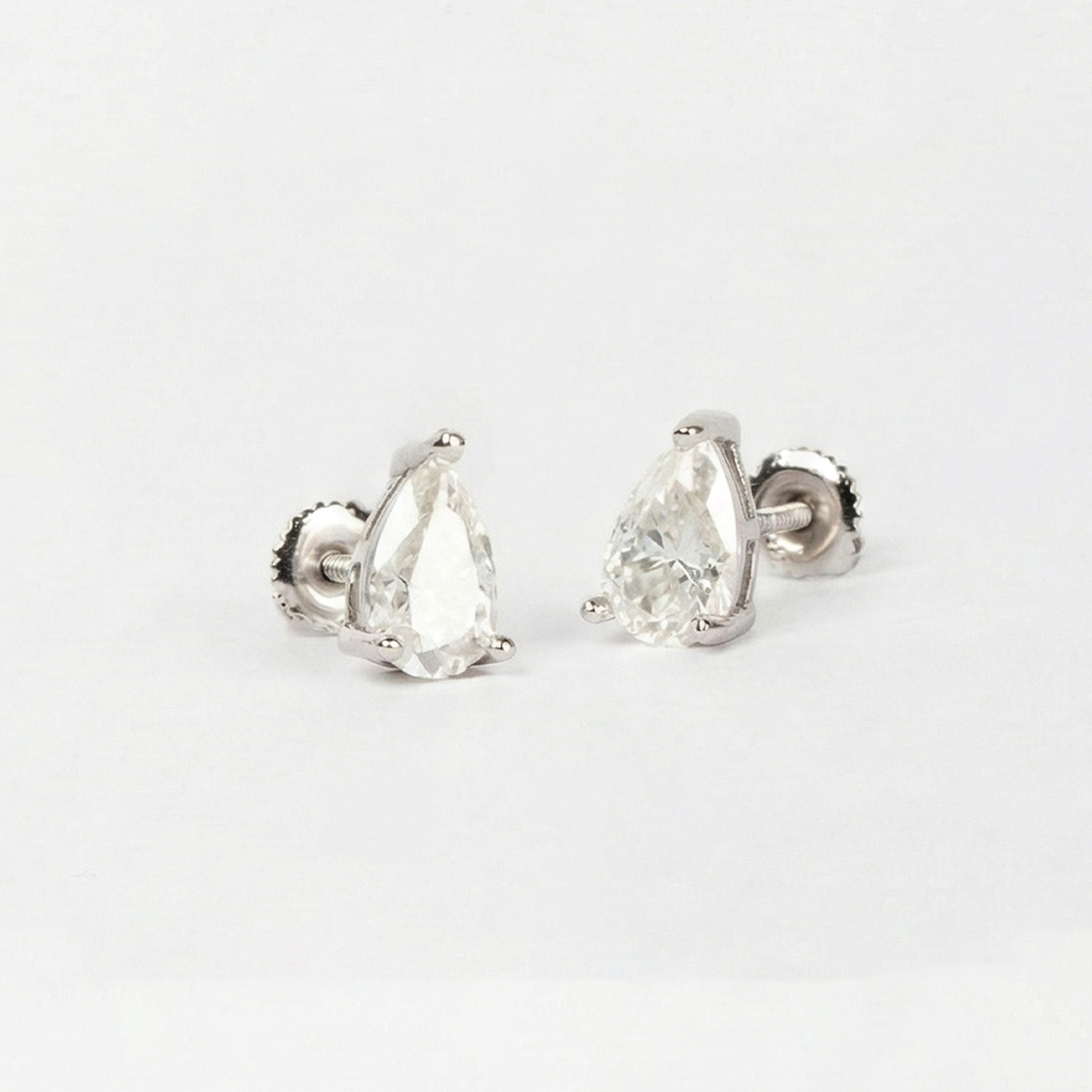 עגיל טיפה | Moissanite